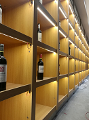 超市紅酒區
